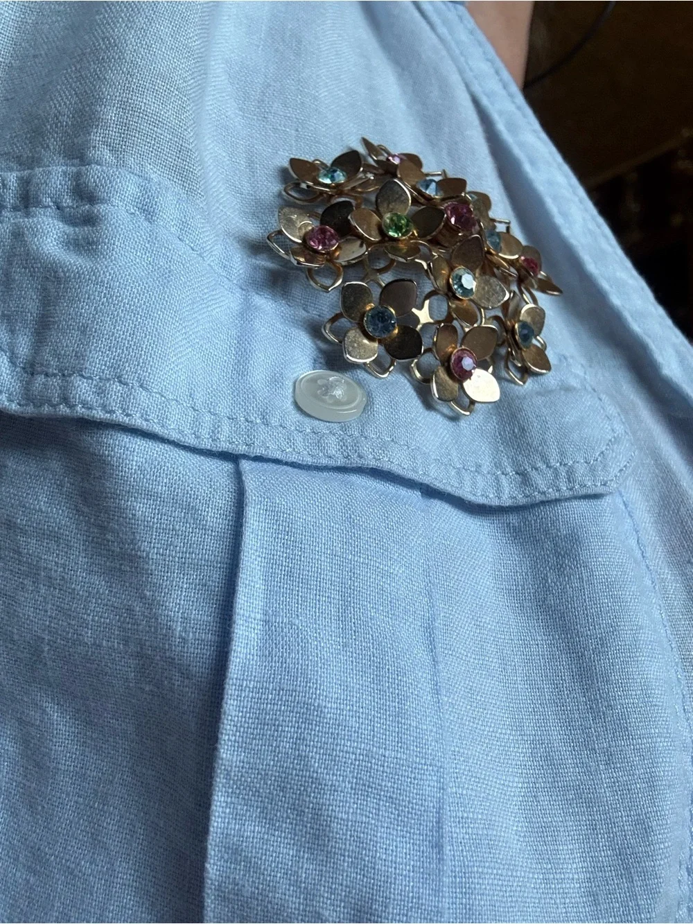 Vintage 1950s 60s Hydrangea Flower Rhinestone Brooch Gold Tone